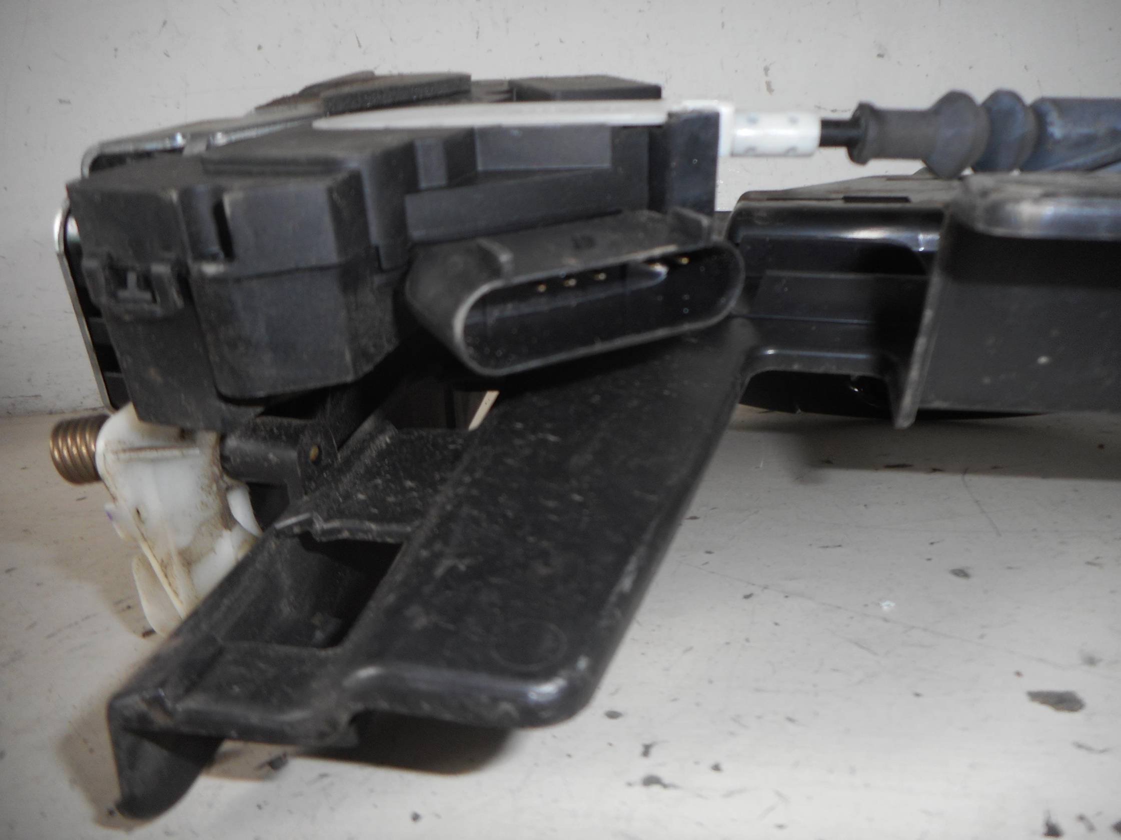 Serratura porta ant. sx.